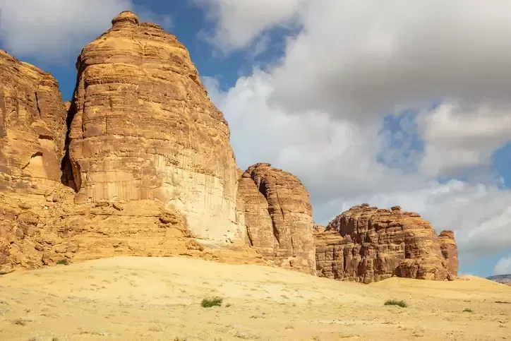 Al Ula Day Tour | Elephant Rock Tour | Dadan Tours